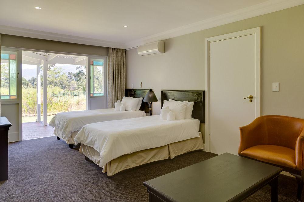 Protea Hotel By Marriott George King George Buitenkant foto