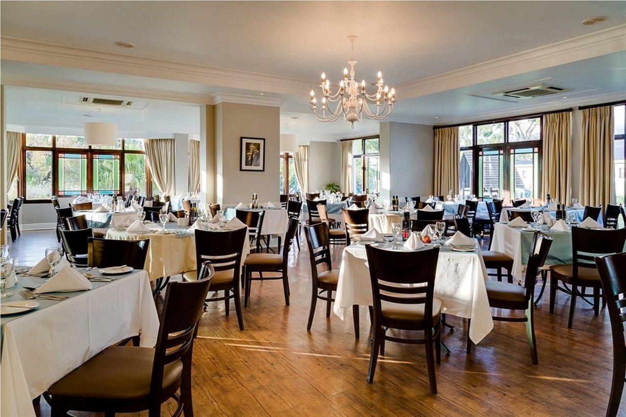 Protea Hotel By Marriott George King George Buitenkant foto
